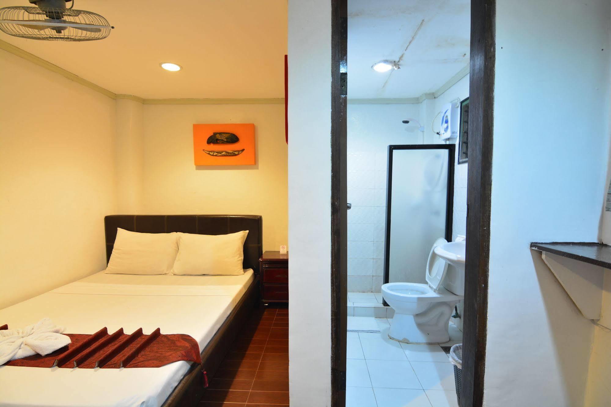 Kawayanan Heights Inn Corón Exterior foto